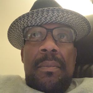 Meet your Posher, Greggory